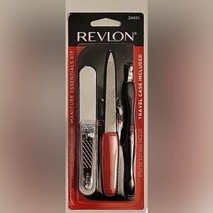 New Revlon Manicure Essentials Kit Cuticle Trimmer Nail Clip Emeryl Buffer Case